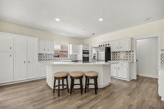 14214 Ridgewood Lake Court, Houston, TX 77062