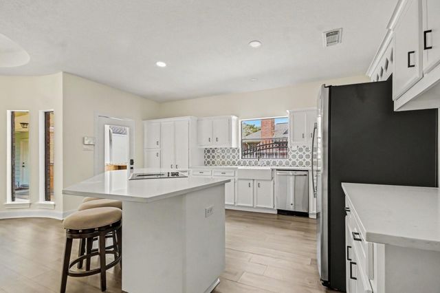 14214 Ridgewood Lake Court, Houston, TX 77062