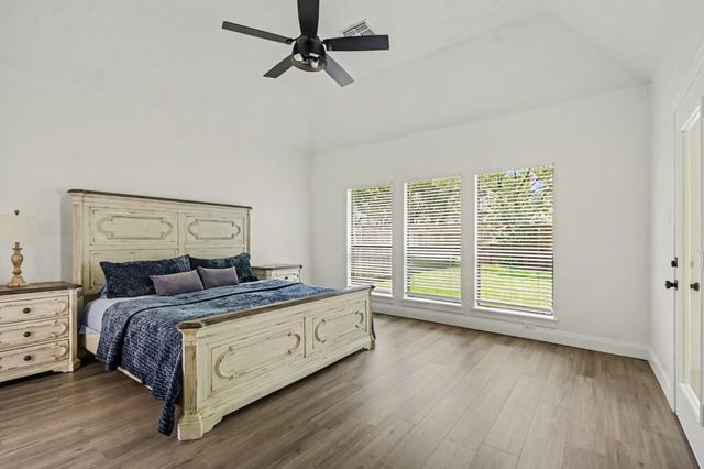 14214 Ridgewood Lake Court, Houston, TX 77062