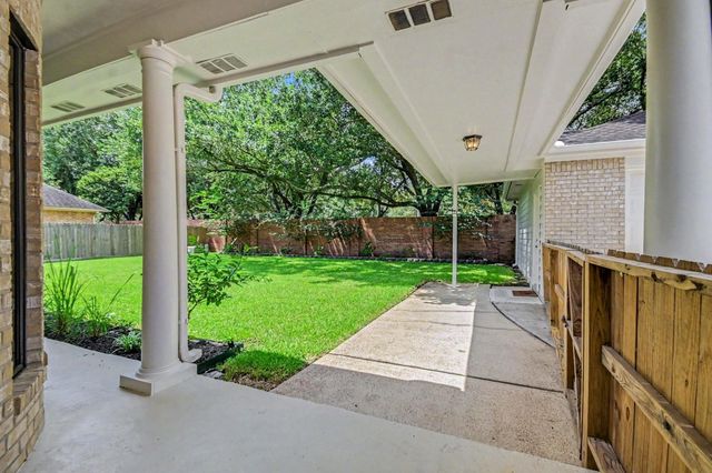 14214 Ridgewood Lake Court, Houston, TX 77062