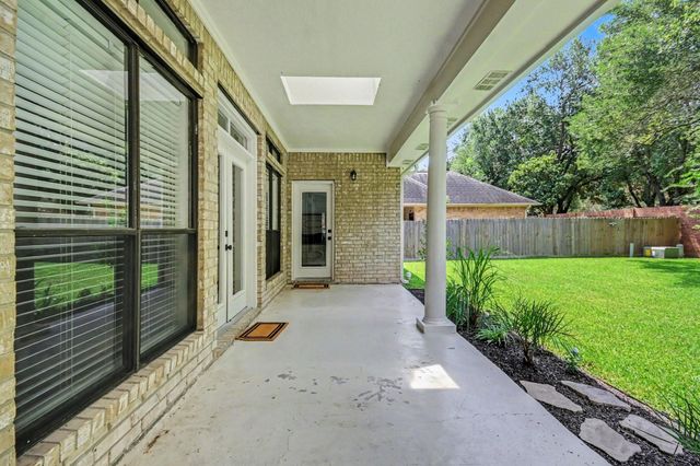 14214 Ridgewood Lake Court, Houston, TX 77062