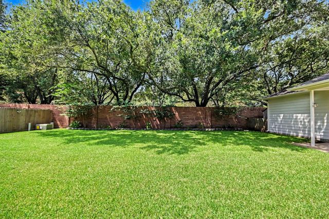 14214 Ridgewood Lake Court, Houston, TX 77062
