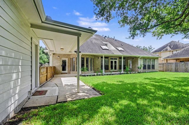 14214 Ridgewood Lake Court, Houston, TX 77062