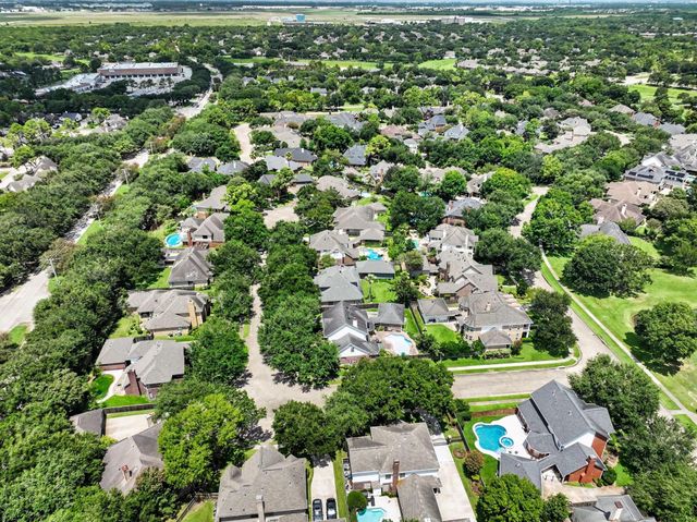 14214 Ridgewood Lake Court, Houston, TX 77062
