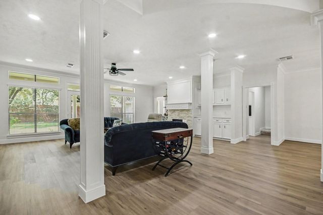 14214 Ridgewood Lake Court, Houston, TX 77062