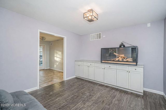 2 Sahara Court, Toms River, NJ 08753