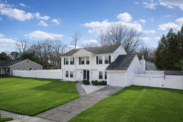 2 Sahara Court, Toms River, NJ 08753