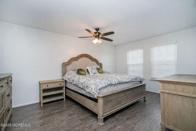 2 Sahara Court, Toms River, NJ 08753