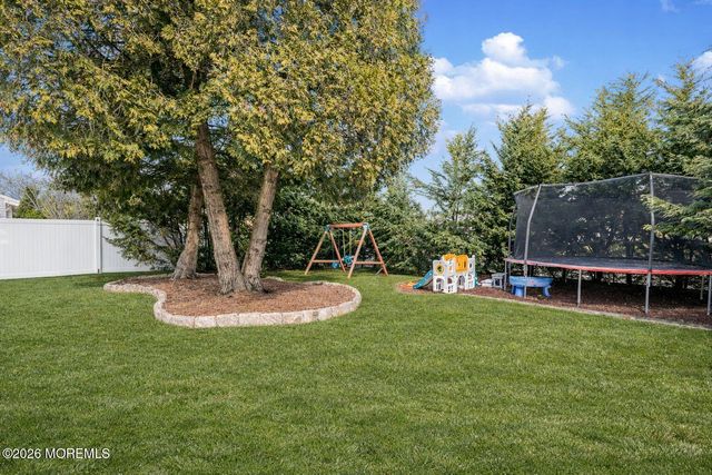 2 Sahara Court, Toms River, NJ 08753