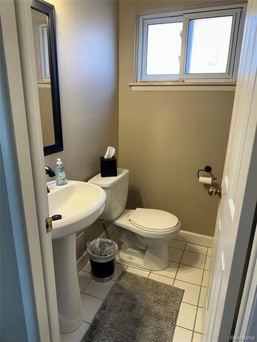 12942 Ray Drive, Warren, MI 48088