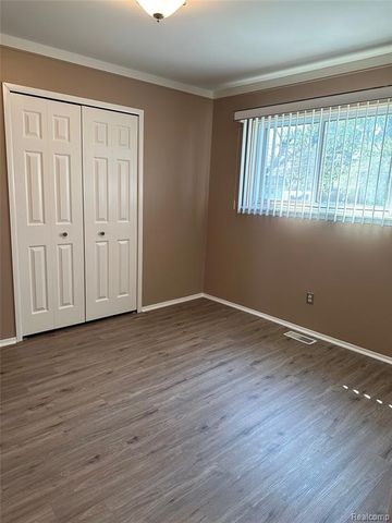 12942 Ray Drive, Warren, MI 48088