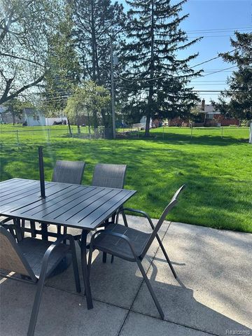 12942 Ray Drive, Warren, MI 48088