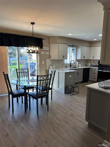 12942 Ray Drive, Warren, MI 48088