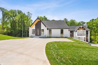 5 Lee Haven Court, Greenville, SC 29611