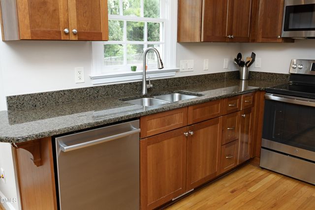 620 St Vincent Drive, Holly Springs, NC 27540