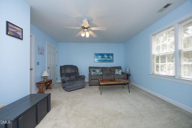 620 St Vincent Drive, Holly Springs, NC 27540
