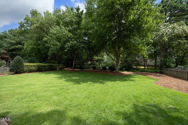 620 St Vincent Drive, Holly Springs, NC 27540