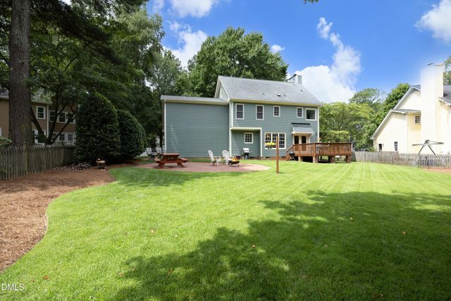 620 St Vincent Drive, Holly Springs, NC 27540