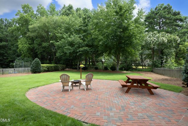 620 St Vincent Drive, Holly Springs, NC 27540