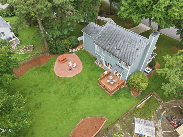 620 St Vincent Drive, Holly Springs, NC 27540