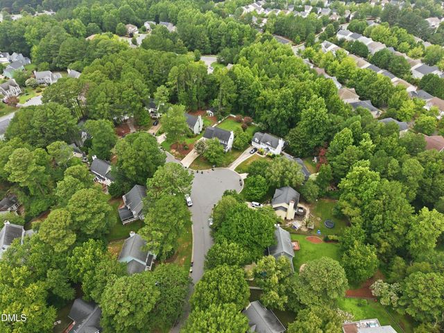 620 St Vincent Drive, Holly Springs, NC 27540