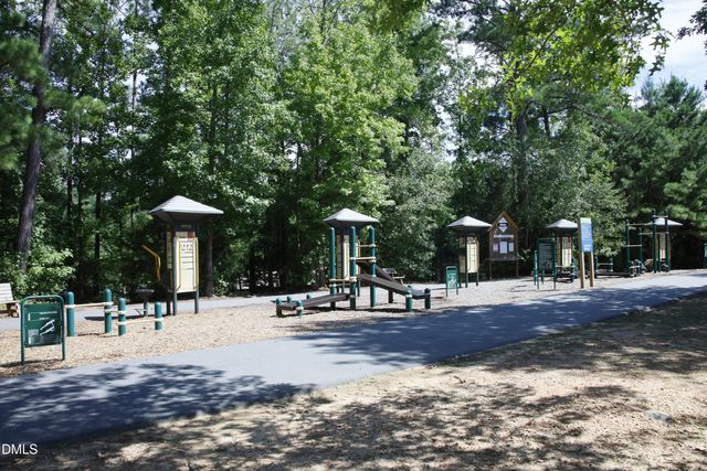 620 St Vincent Drive, Holly Springs, NC 27540