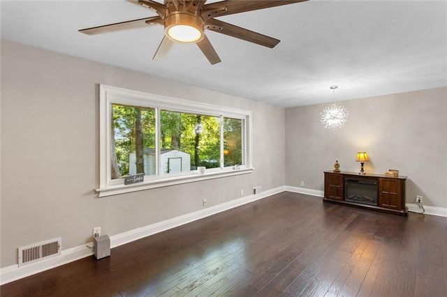 670 Montclair Drive SW, Smyrna, GA 30082
