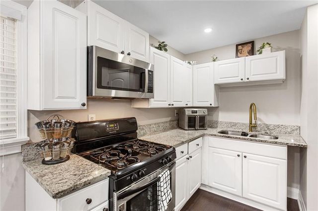 670 Montclair Drive SW, Smyrna, GA 30082