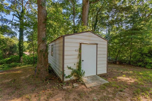 670 Montclair Drive SW, Smyrna, GA 30082