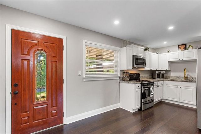 670 Montclair Drive SW, Smyrna, GA 30082