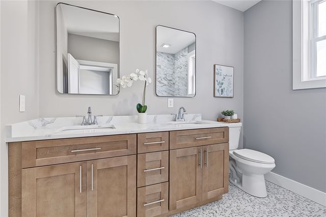4 Rounds Avenue, East Providence, RI 02915