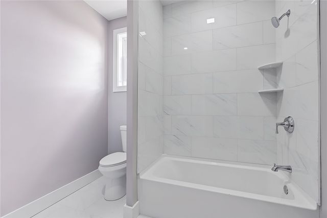 4 Rounds Avenue, East Providence, RI 02915