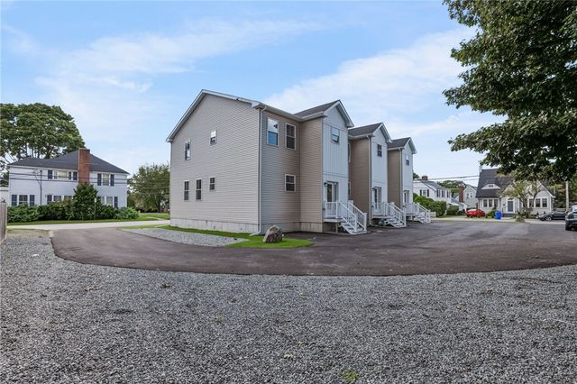 4 Rounds Avenue, East Providence, RI 02915
