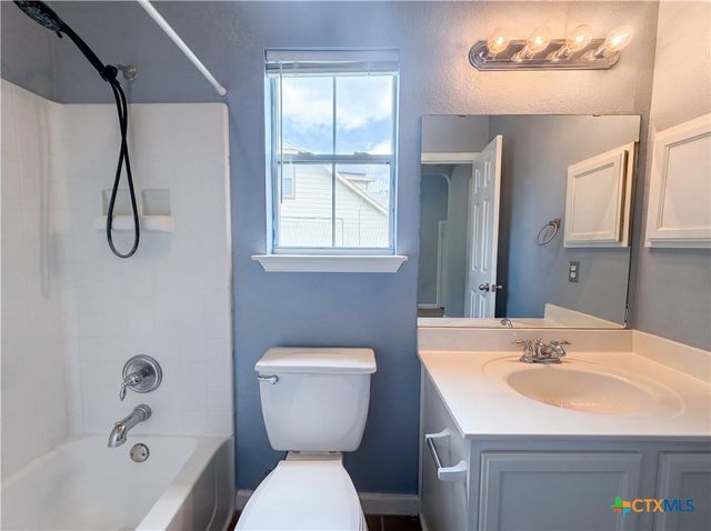 313 Crowfoot Drive, Harker Heights, TX 76548
