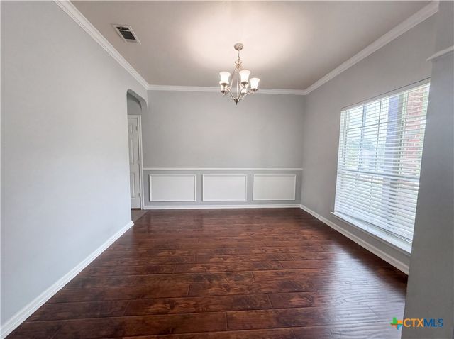 313 Crowfoot Drive, Harker Heights, TX 76548