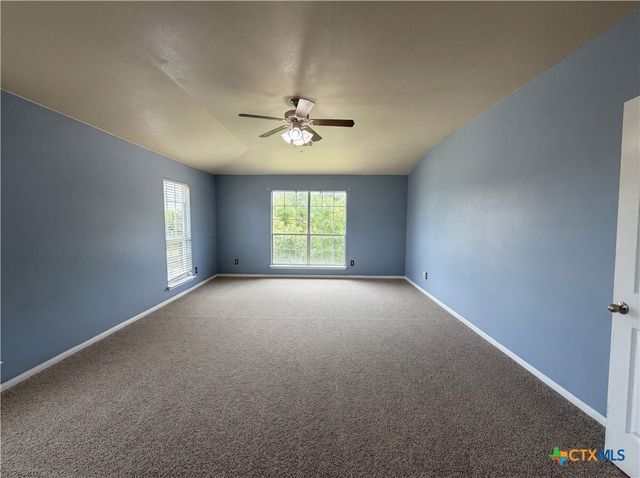 313 Crowfoot Drive, Harker Heights, TX 76548