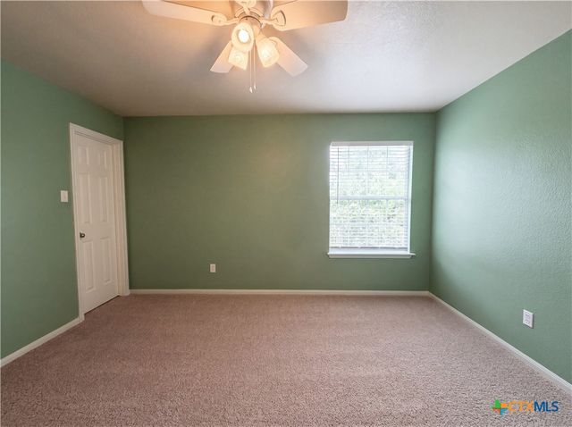 313 Crowfoot Drive, Harker Heights, TX 76548