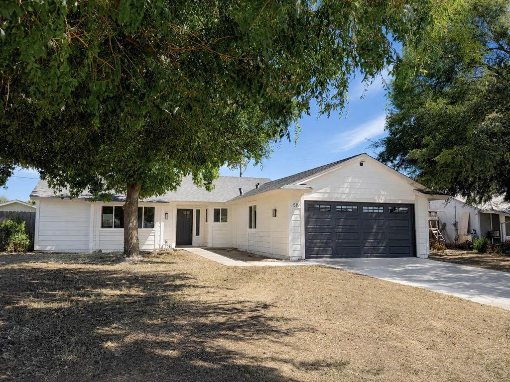 Image 1 of property listing at 519 Rosehill Drive, Chowchilla, CA 93610