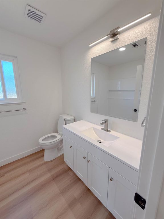 Image 10 of property listing at 519 Rosehill Drive, Chowchilla, CA 93610
