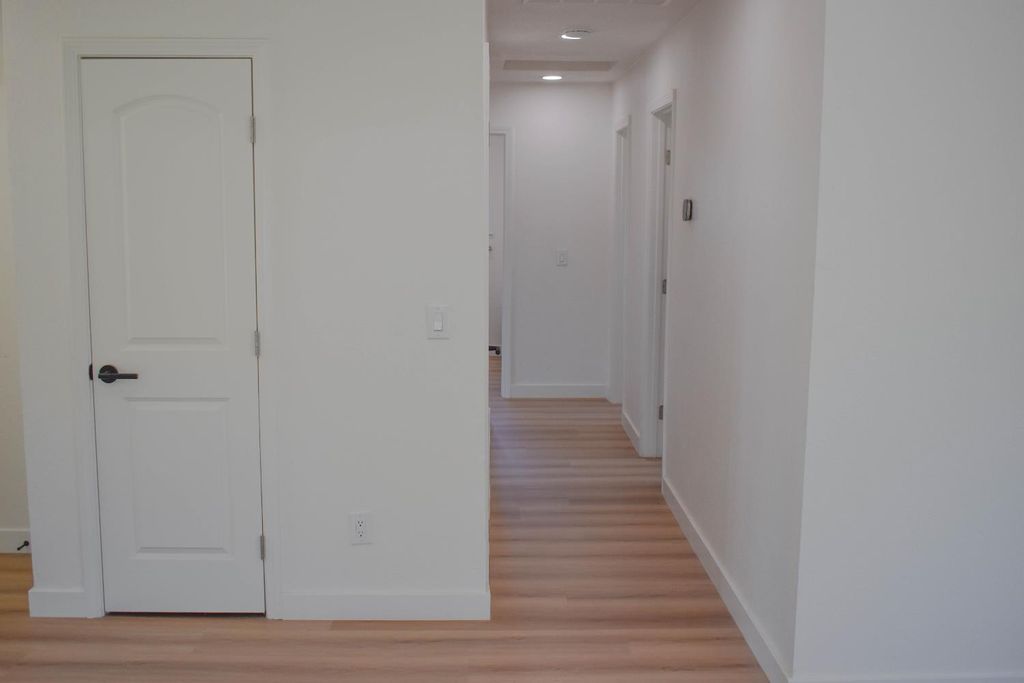 Image 5 of property listing at 519 Rosehill Drive, Chowchilla, CA 93610