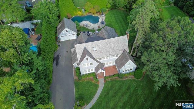 295 Hamilton Avenue, Glen Rock, NJ 07452