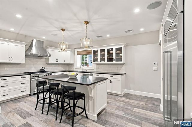 295 Hamilton Avenue, Glen Rock, NJ 07452