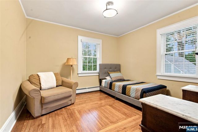 295 Hamilton Avenue, Glen Rock, NJ 07452