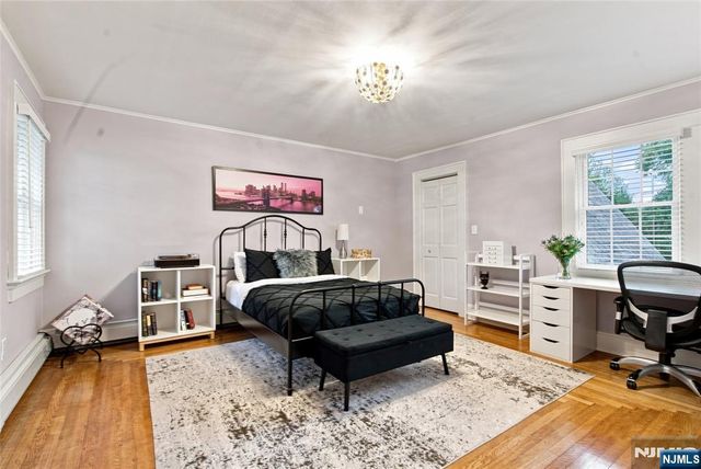 295 Hamilton Avenue, Glen Rock, NJ 07452