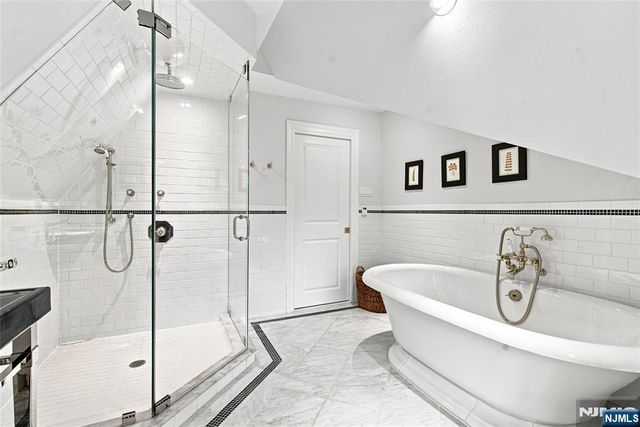 295 Hamilton Avenue, Glen Rock, NJ 07452
