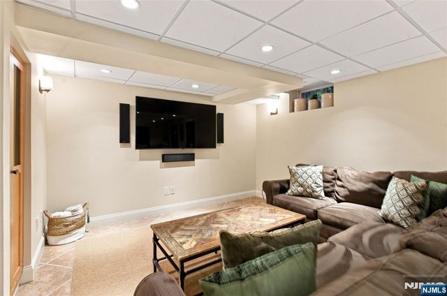 295 Hamilton Avenue, Glen Rock, NJ 07452