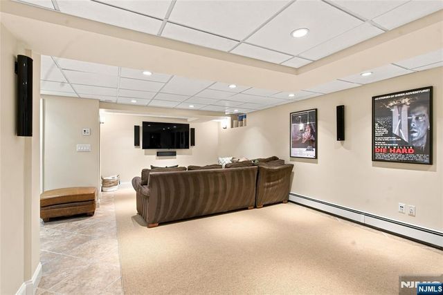 295 Hamilton Avenue, Glen Rock, NJ 07452