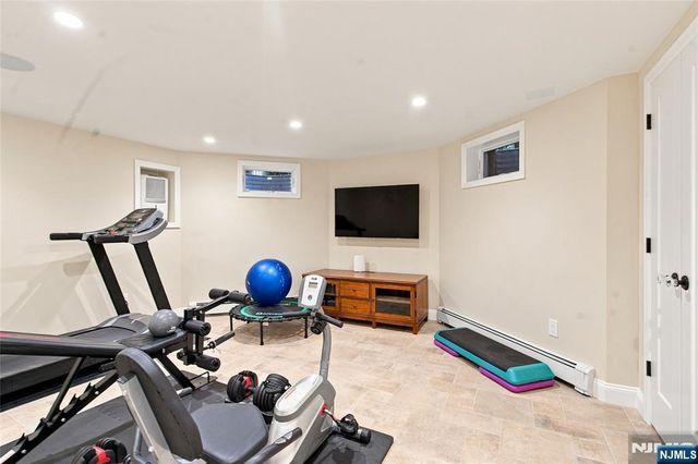 295 Hamilton Avenue, Glen Rock, NJ 07452