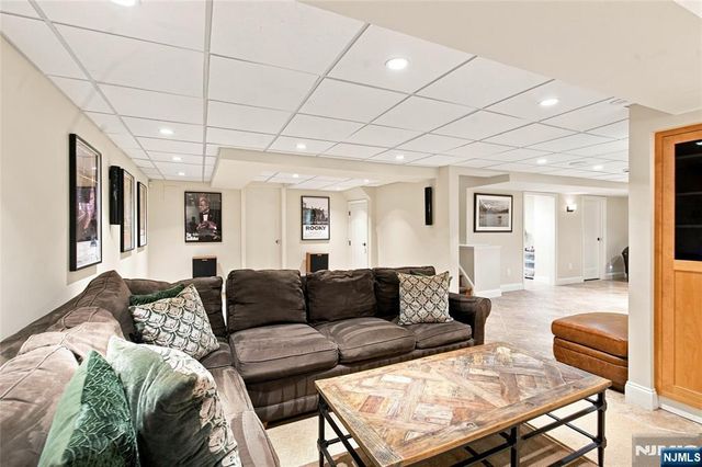295 Hamilton Avenue, Glen Rock, NJ 07452