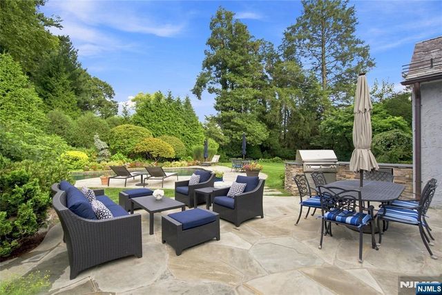 295 Hamilton Avenue, Glen Rock, NJ 07452
